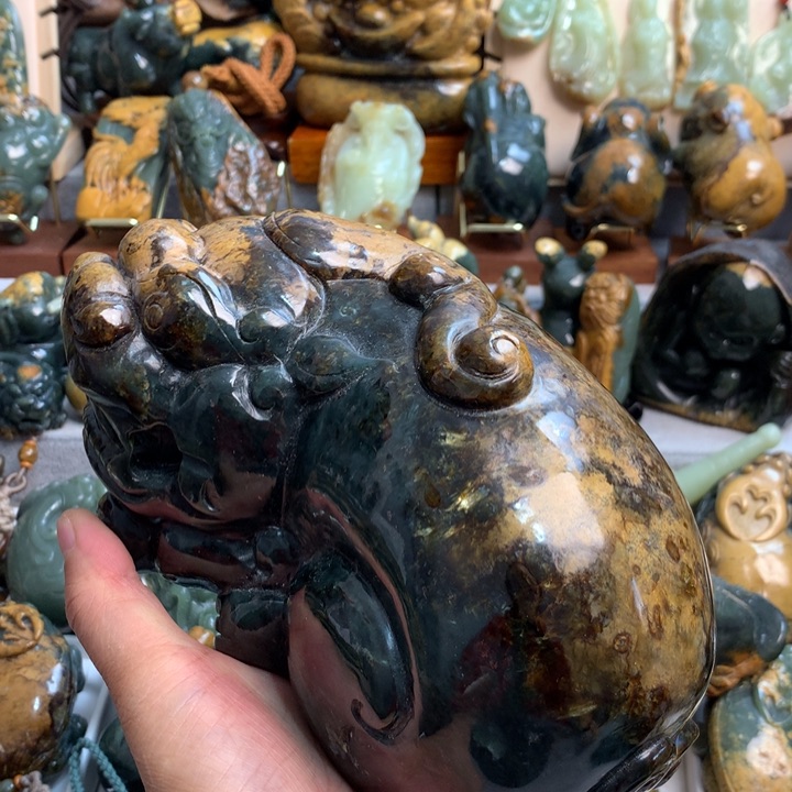 岫岩河磨玉（透闪石质玉）手把件未镶嵌星*?