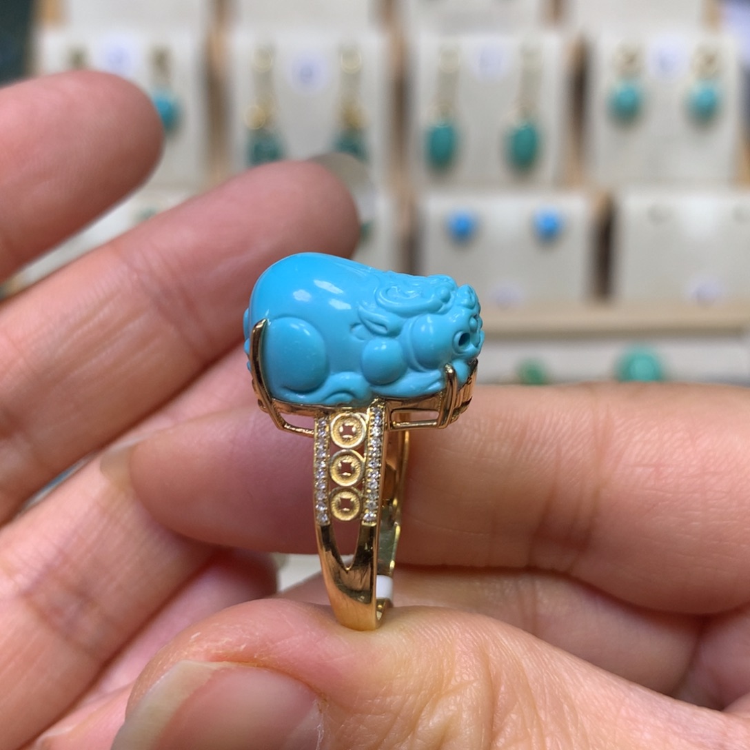 绿松石戒指18K金镶嵌