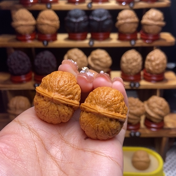 文玩核桃吊坠金丹1