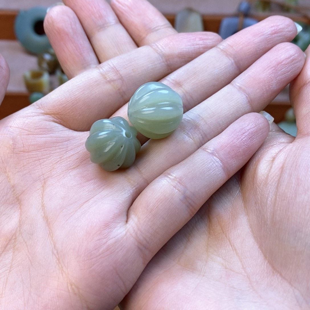 和田玉（糖玉）颈饰未镶嵌