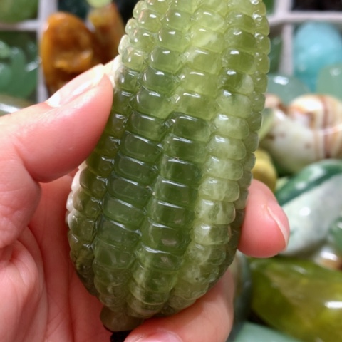 蛇纹石玉手把件未镶嵌