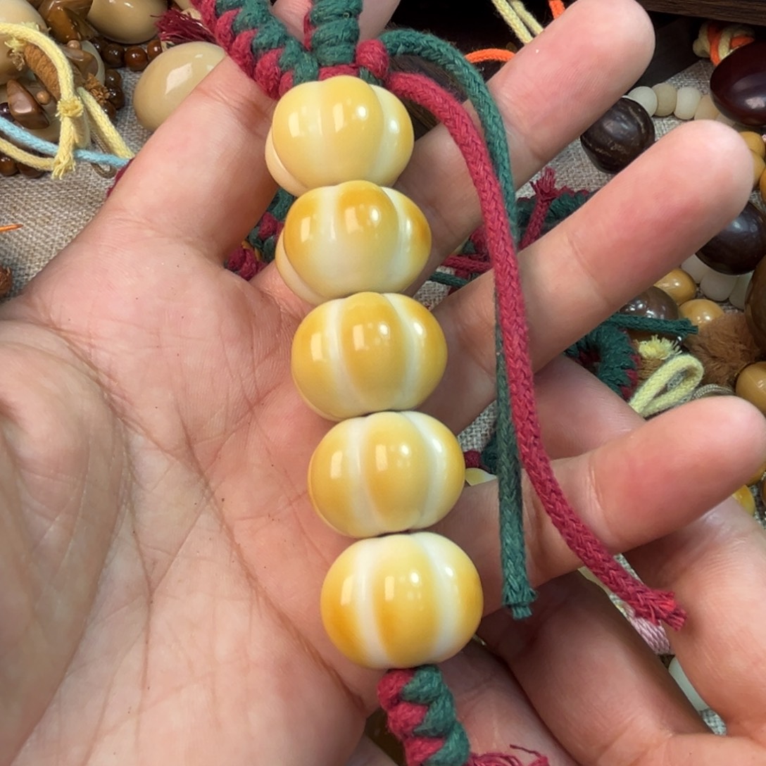 只买单纯的吊坠，没带链子，属的性质。