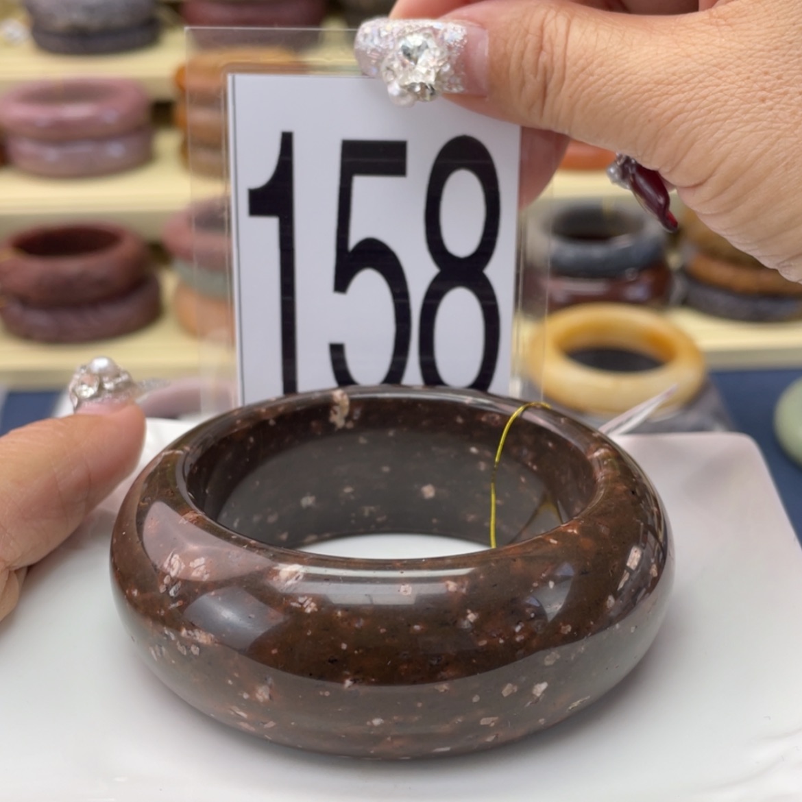 【闪购商品】石英质玉手镯未镶嵌