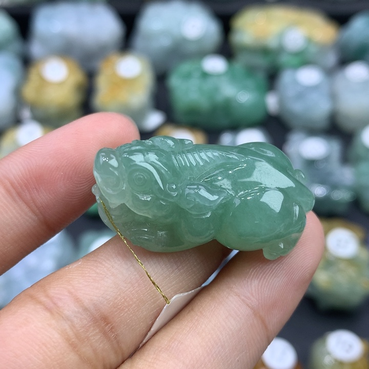 翡翠未镶嵌颈饰天然缅甸翡翠