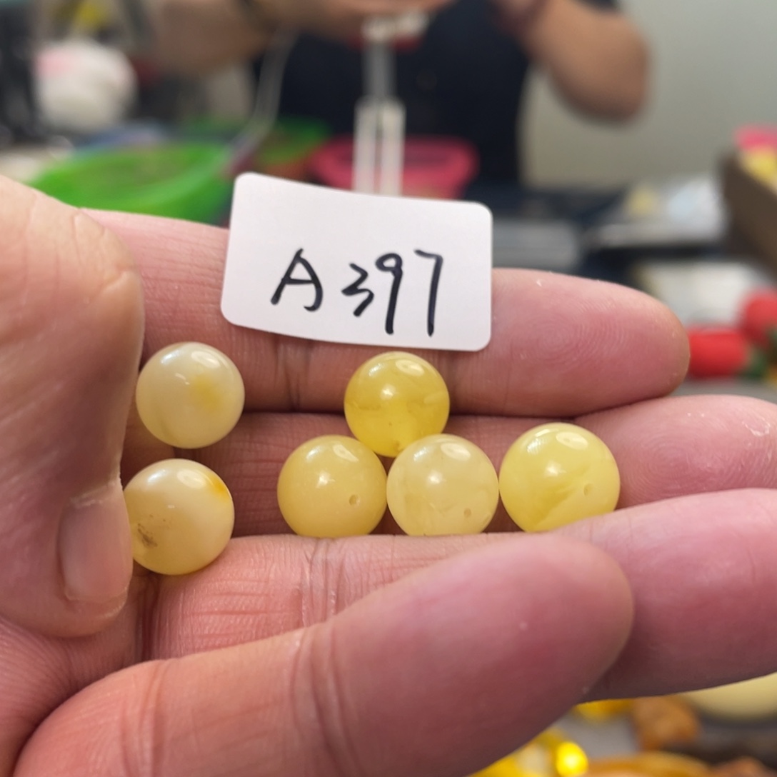 手链琥珀未镶嵌多样性发，发其中一件