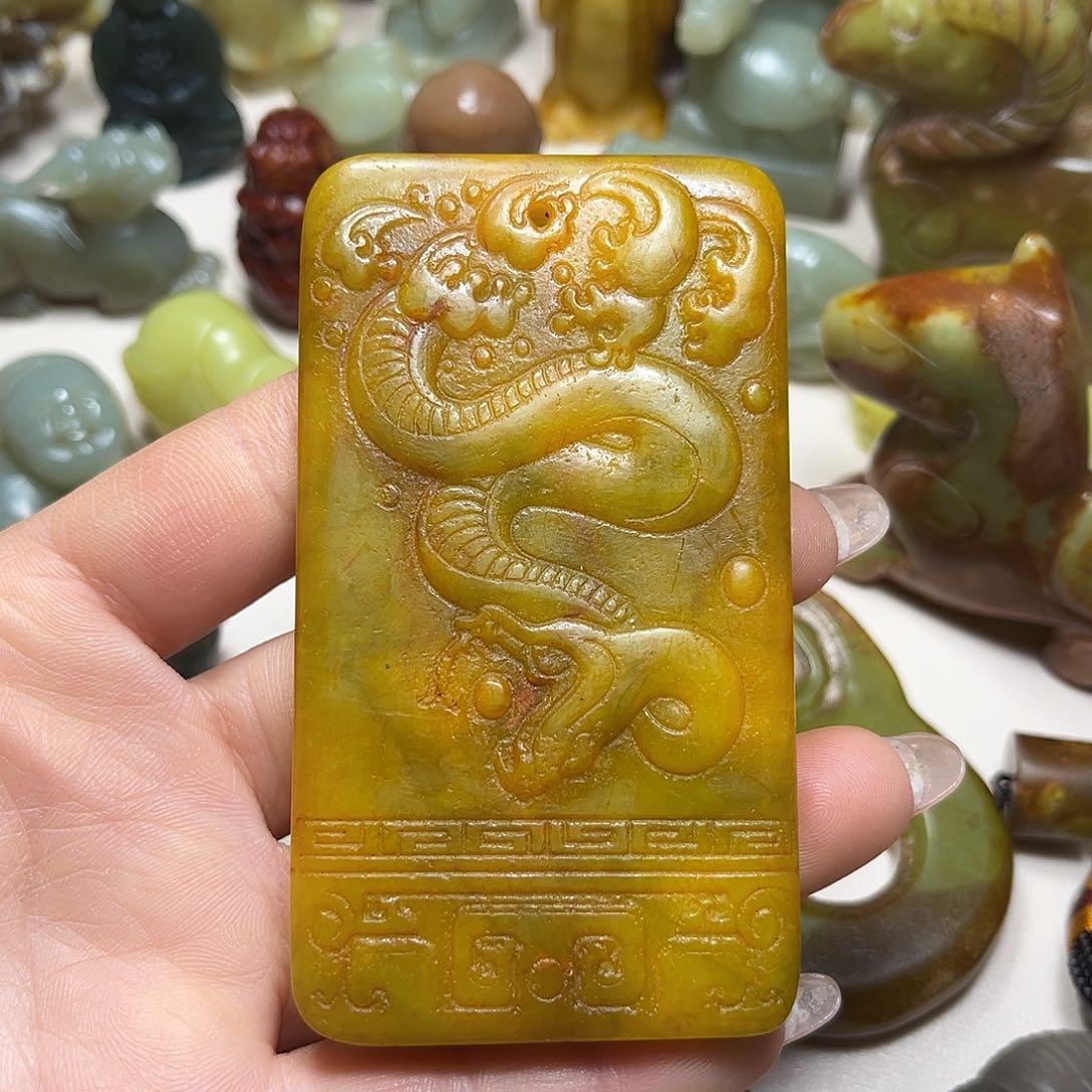 白玉菩提吊坠白玉菩提吊坠