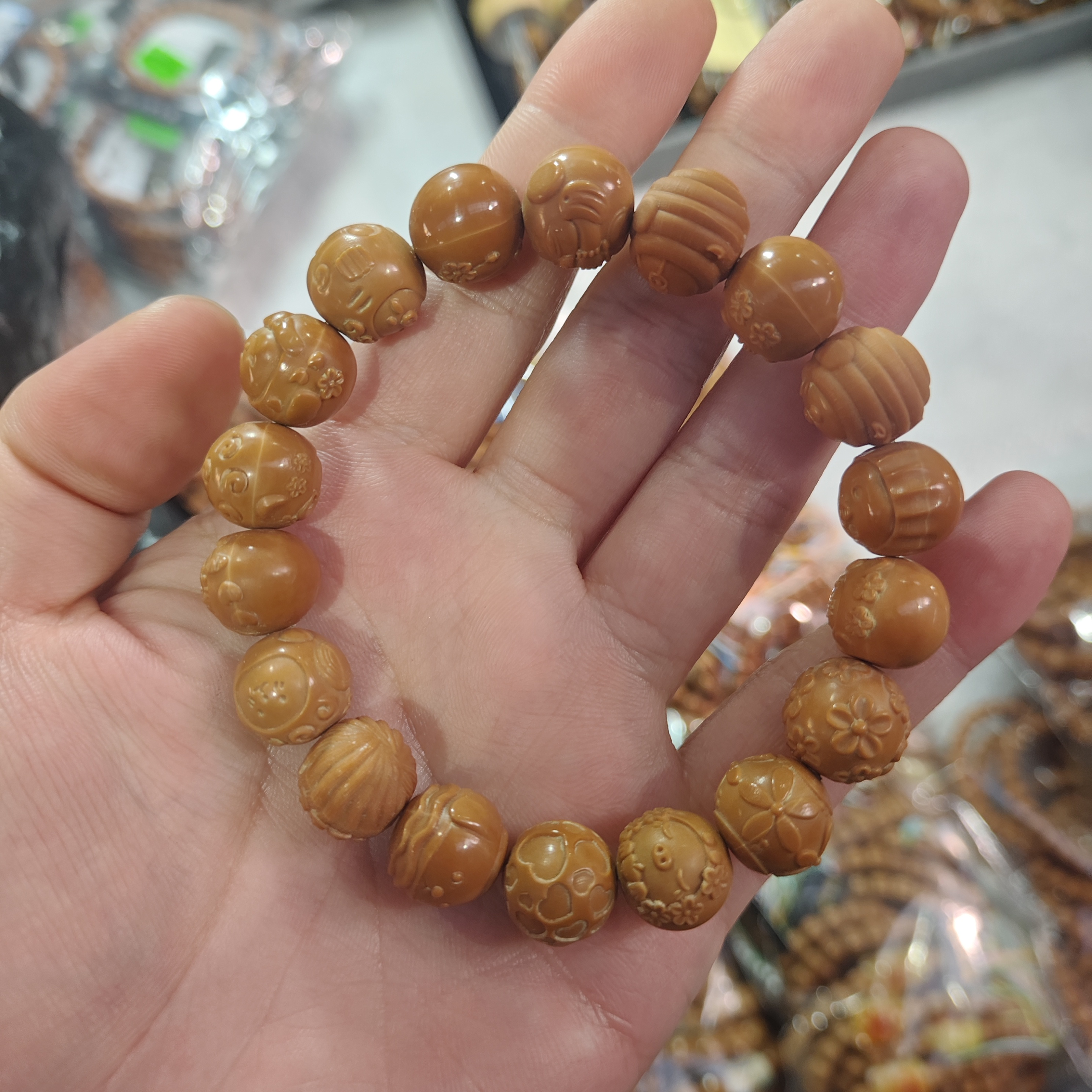 【E557】“童话镇”猴头核桃龙岩料14mm左右圆珠手串