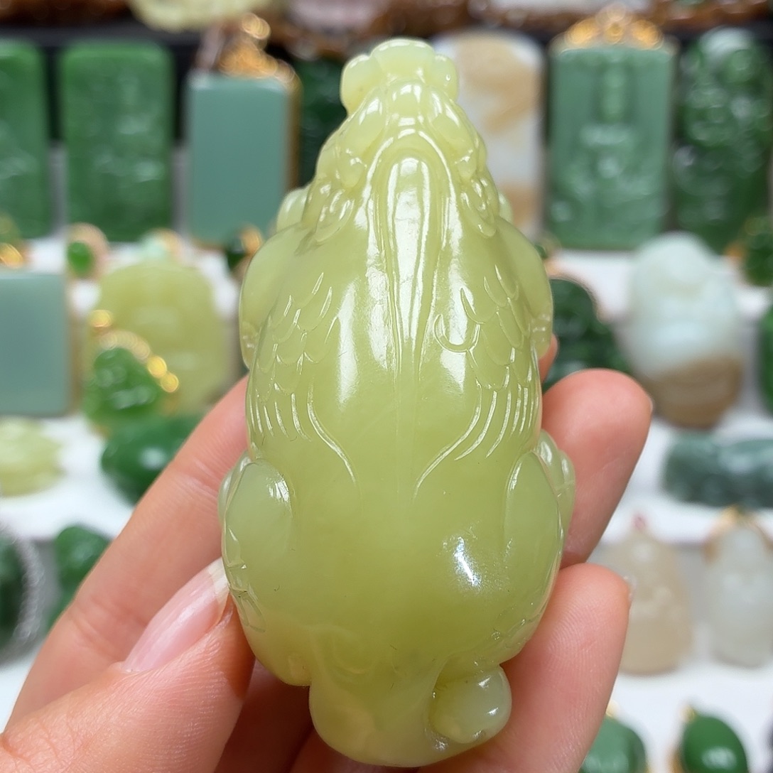 和田玉未镶嵌颈饰貔貅手把