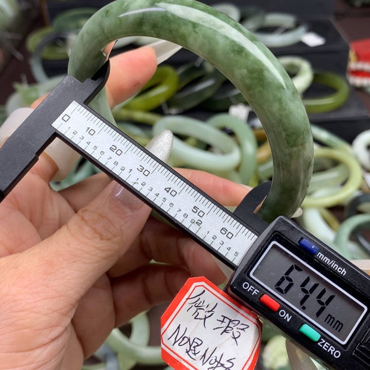 蛇纹石玉手镯未镶嵌632