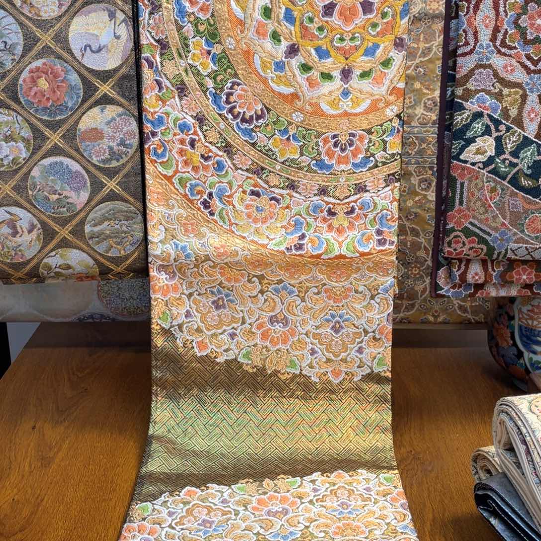 织绣大宝相佐贺锦