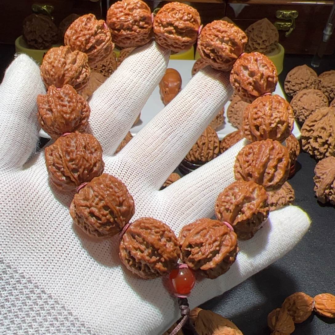 文玩核桃把件牛*秦八棱