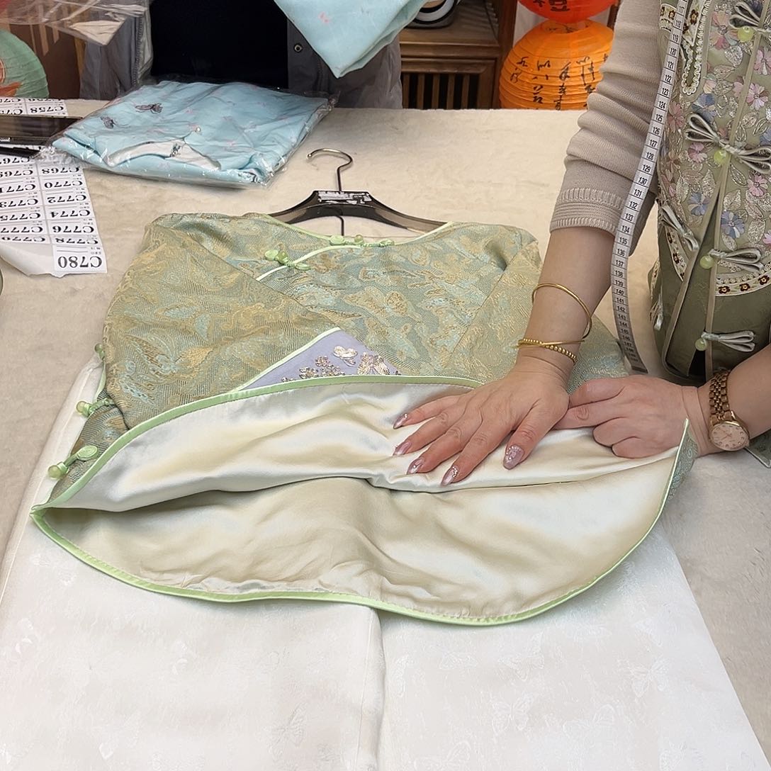 刺绣94净胸围上衣罗