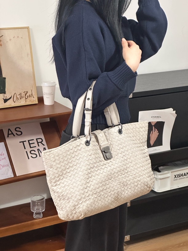 95新 BOTTEGA VENETA/葆蝶家 灰白色编织菜篮子托特
