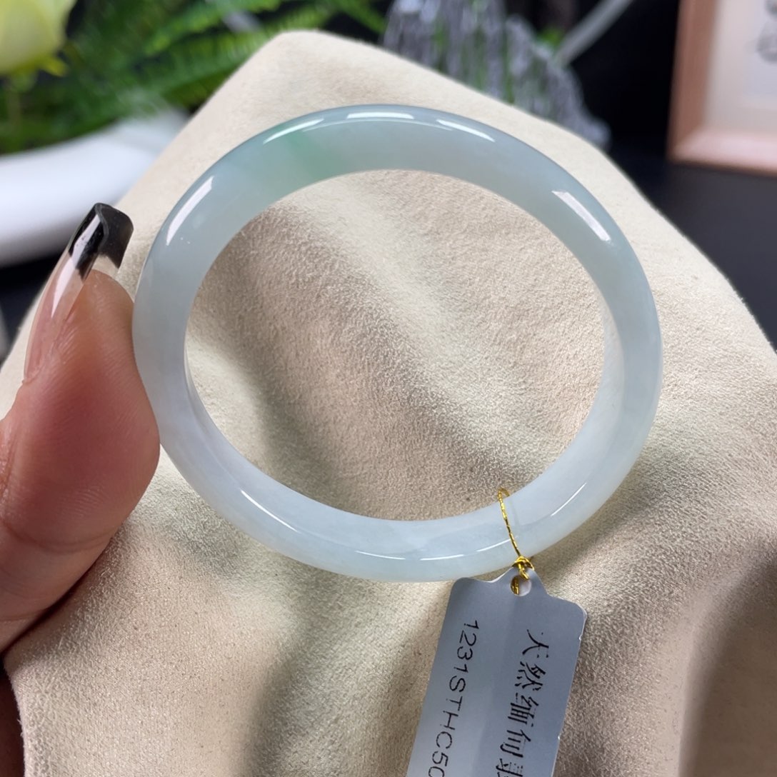翡翠手镯未镶嵌翡翠手镯53