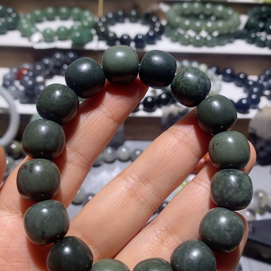 和田玉手链未镶嵌