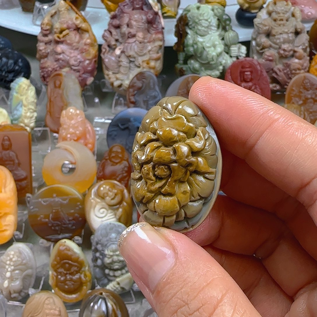 石英质玉1未镶嵌天然阿拉善彩玉纯手工雕刻牡丹花吊坠