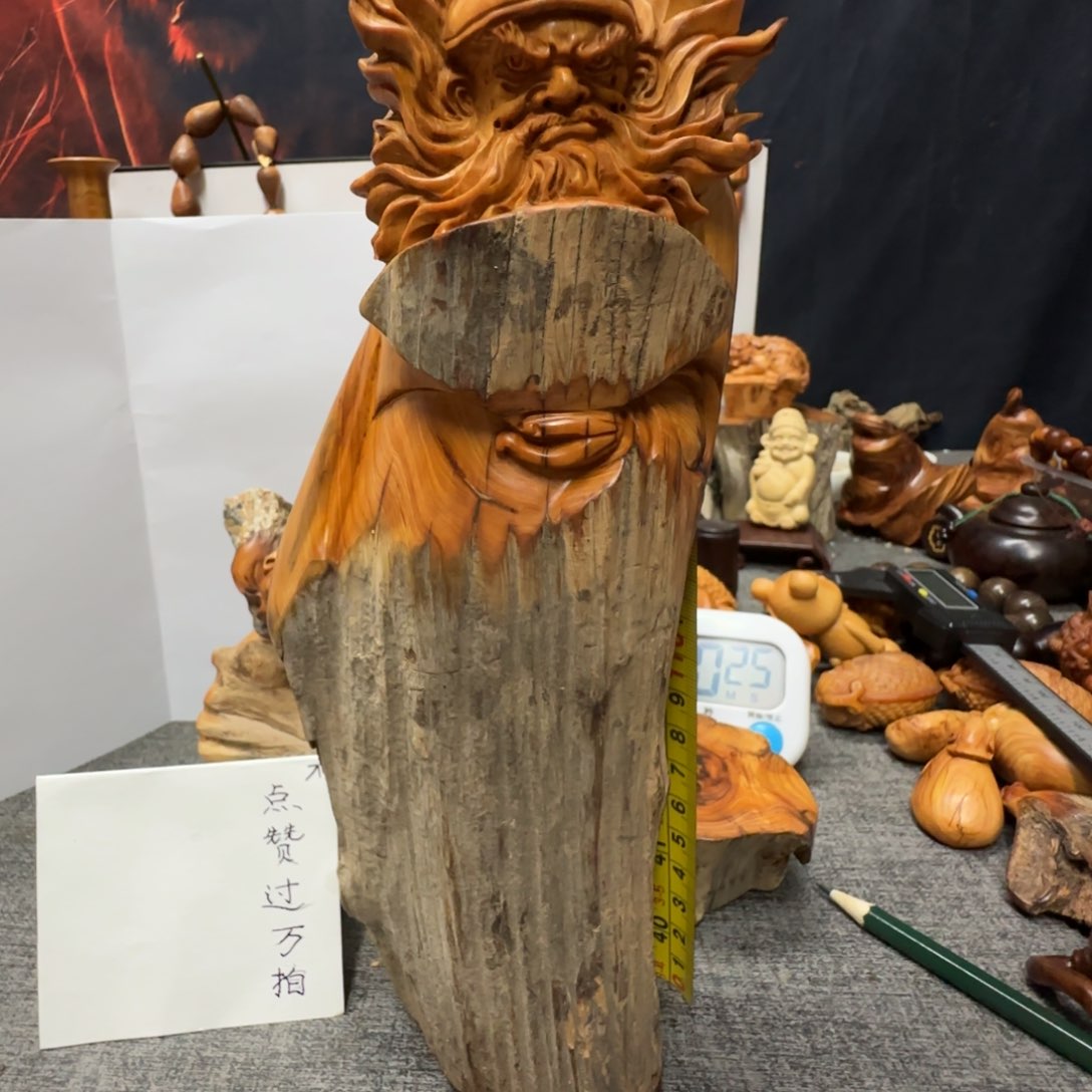 柏木（崖柏）我们的生活是一个人
