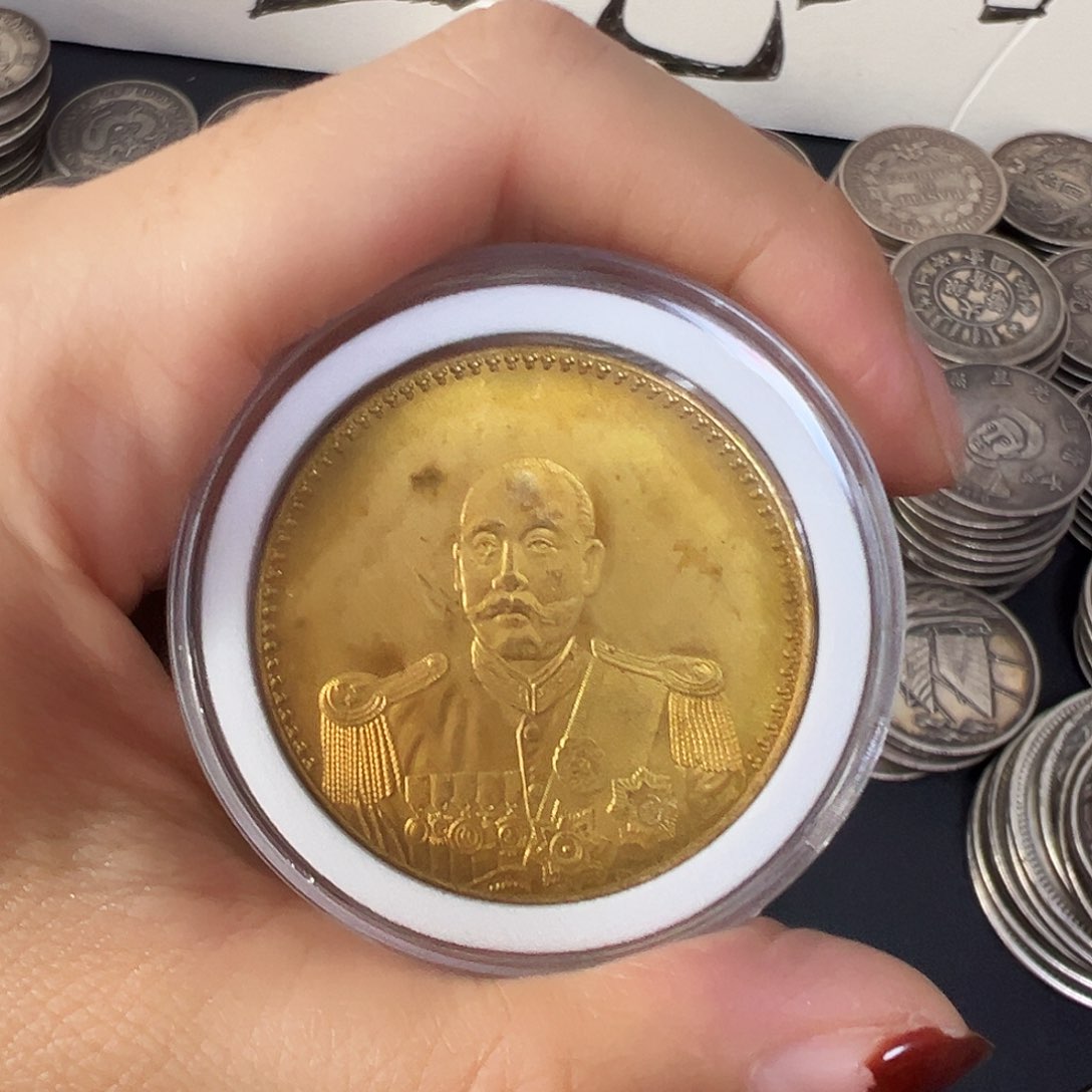 金属银元复古风格摆件