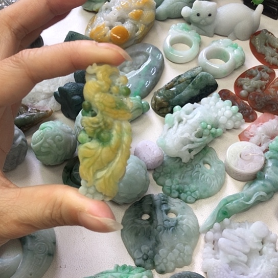 定制翡翠未镶嵌翡翠