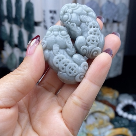 翡翠颈饰未镶嵌翡翠