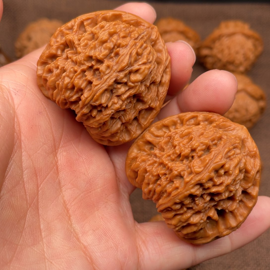 文玩核桃把件43老树三角南疆蚂蚁纹