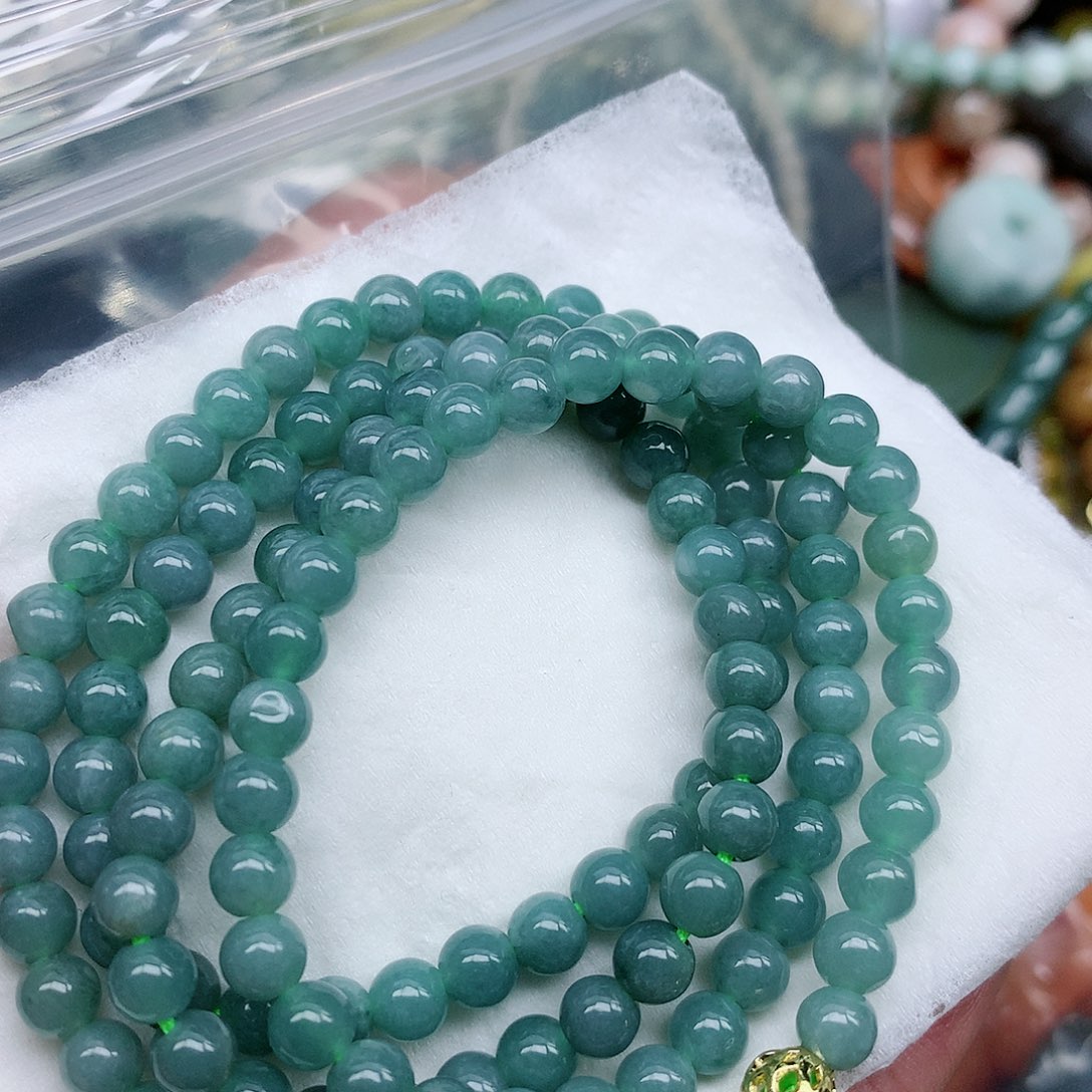 翡翠颈饰足银镶嵌翡翠