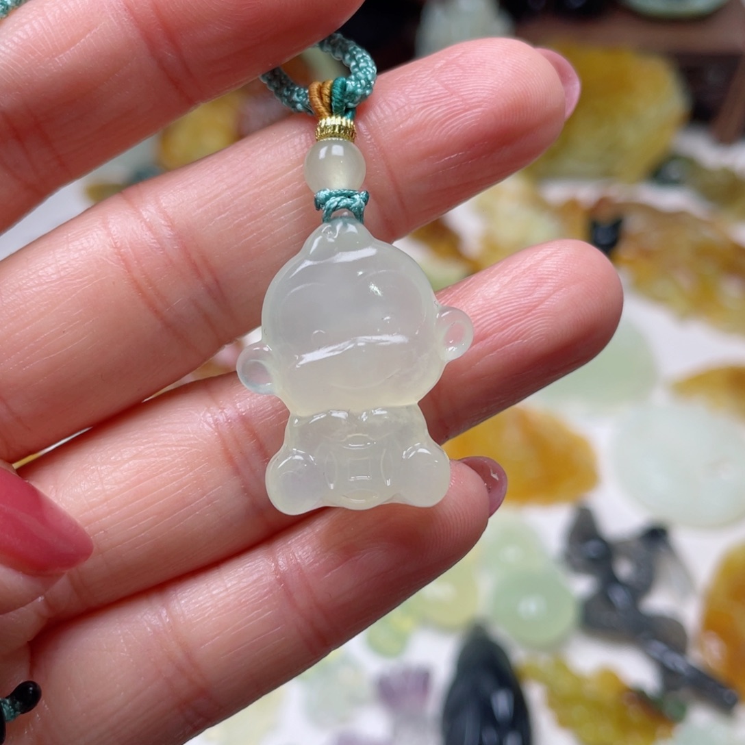 蛇纹石玉颈饰未镶嵌