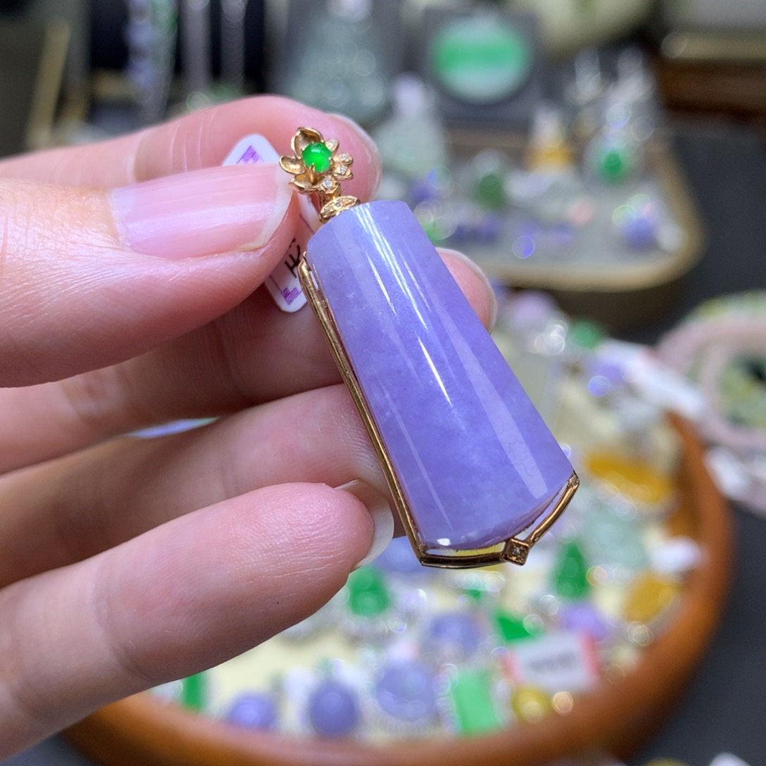 翡翠颈饰18K金镶嵌翡翠吊坠项链