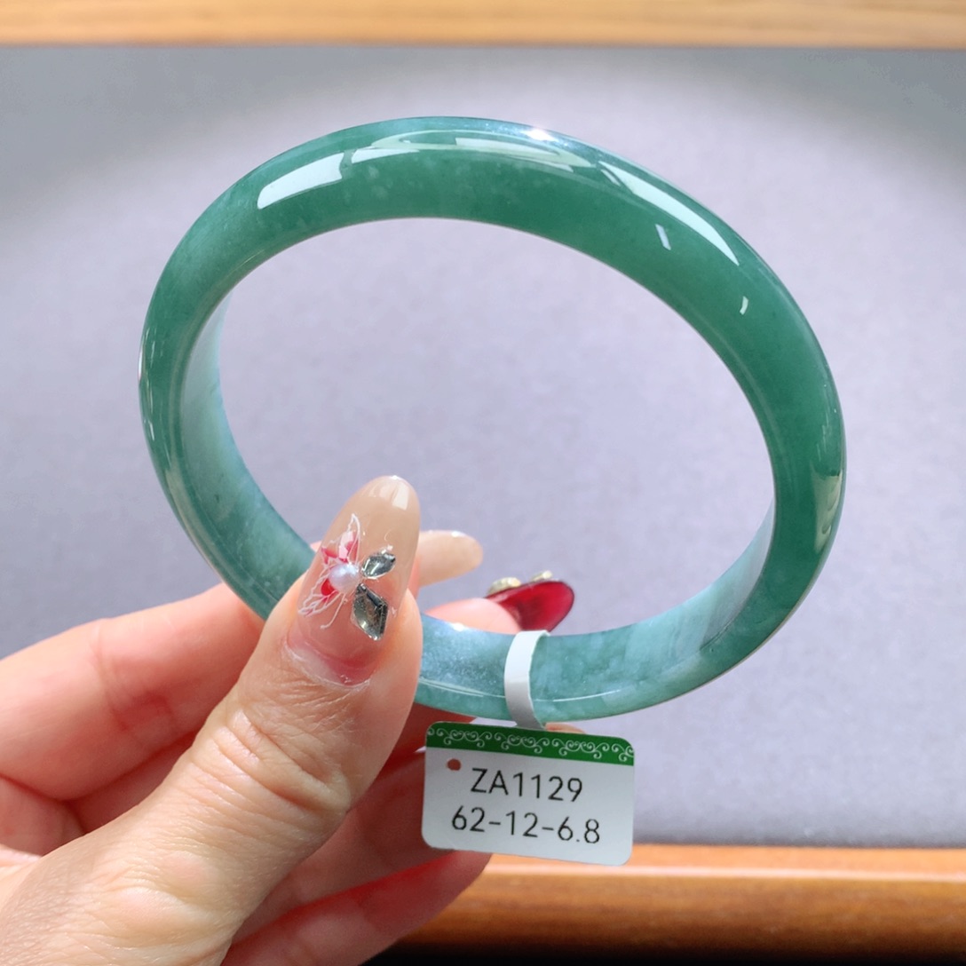 翡翠手镯未镶嵌天然翡翠手镯叮当镯