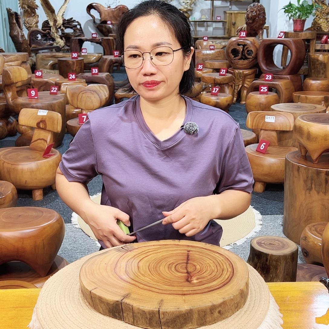 号香樟木尺寸：32-27-4cm