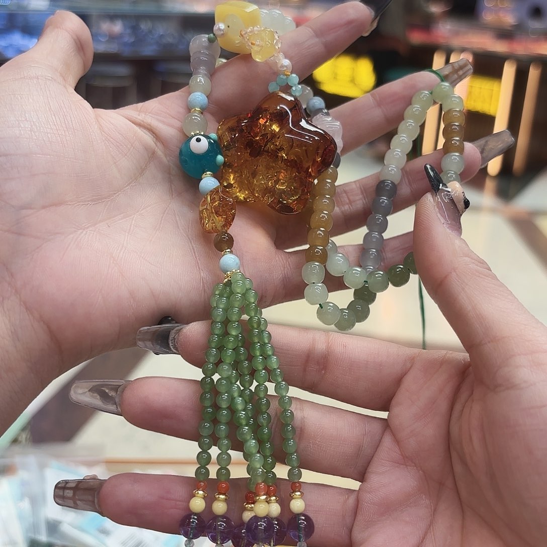 琥珀手镯未镶嵌琥珀