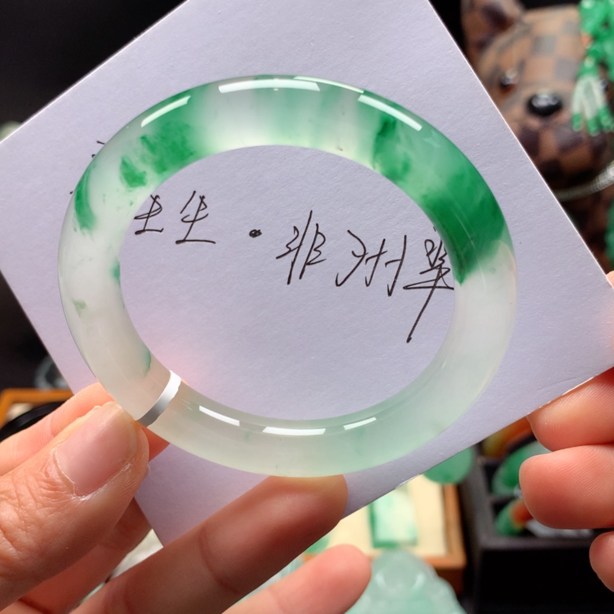 【闪购商品】未镶嵌手镯石英质玉