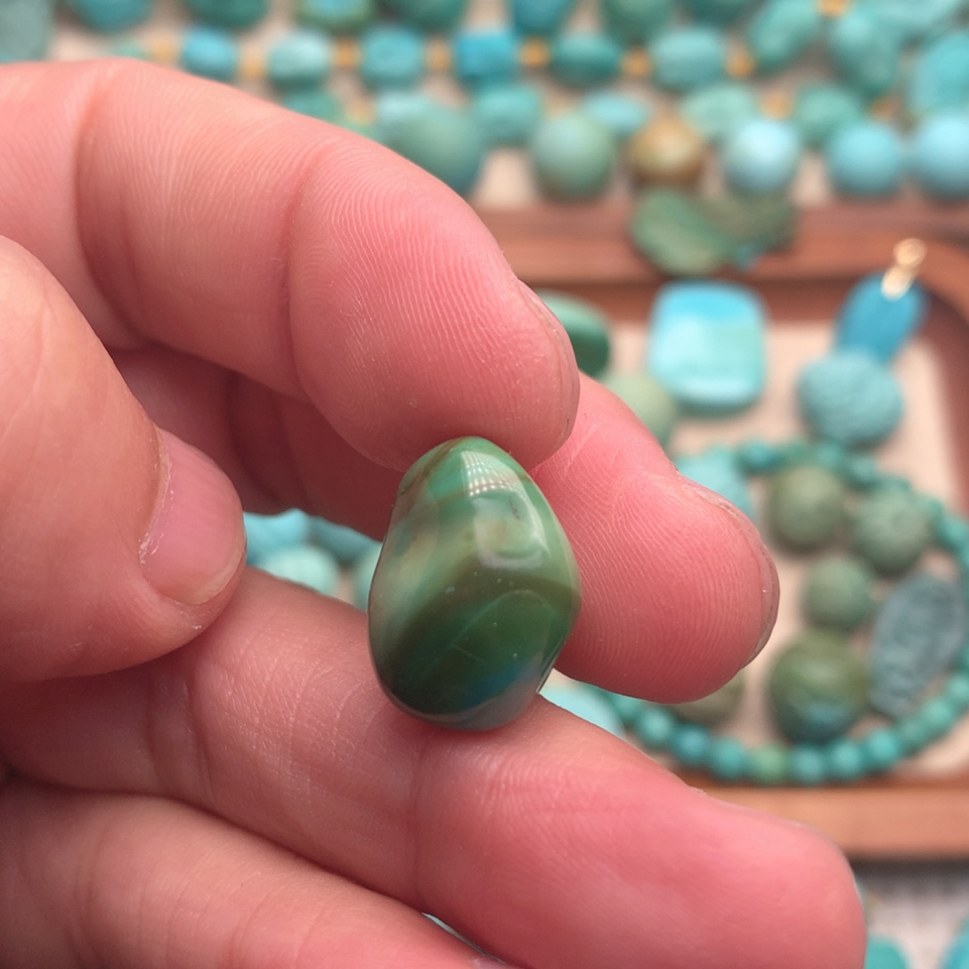 绿松石未镶嵌颈饰