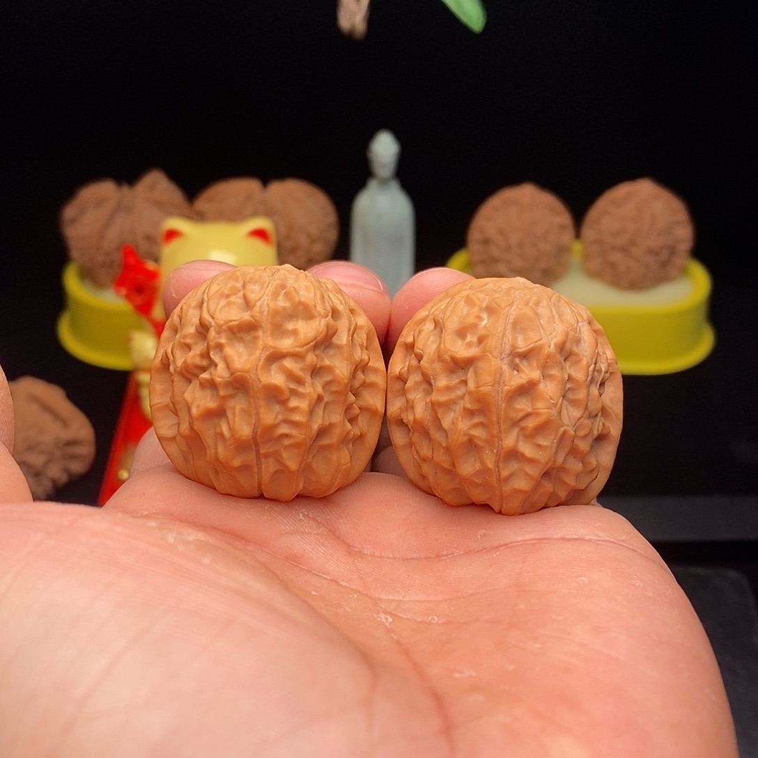 L***R文玩核桃吊坠黄松峪40.8