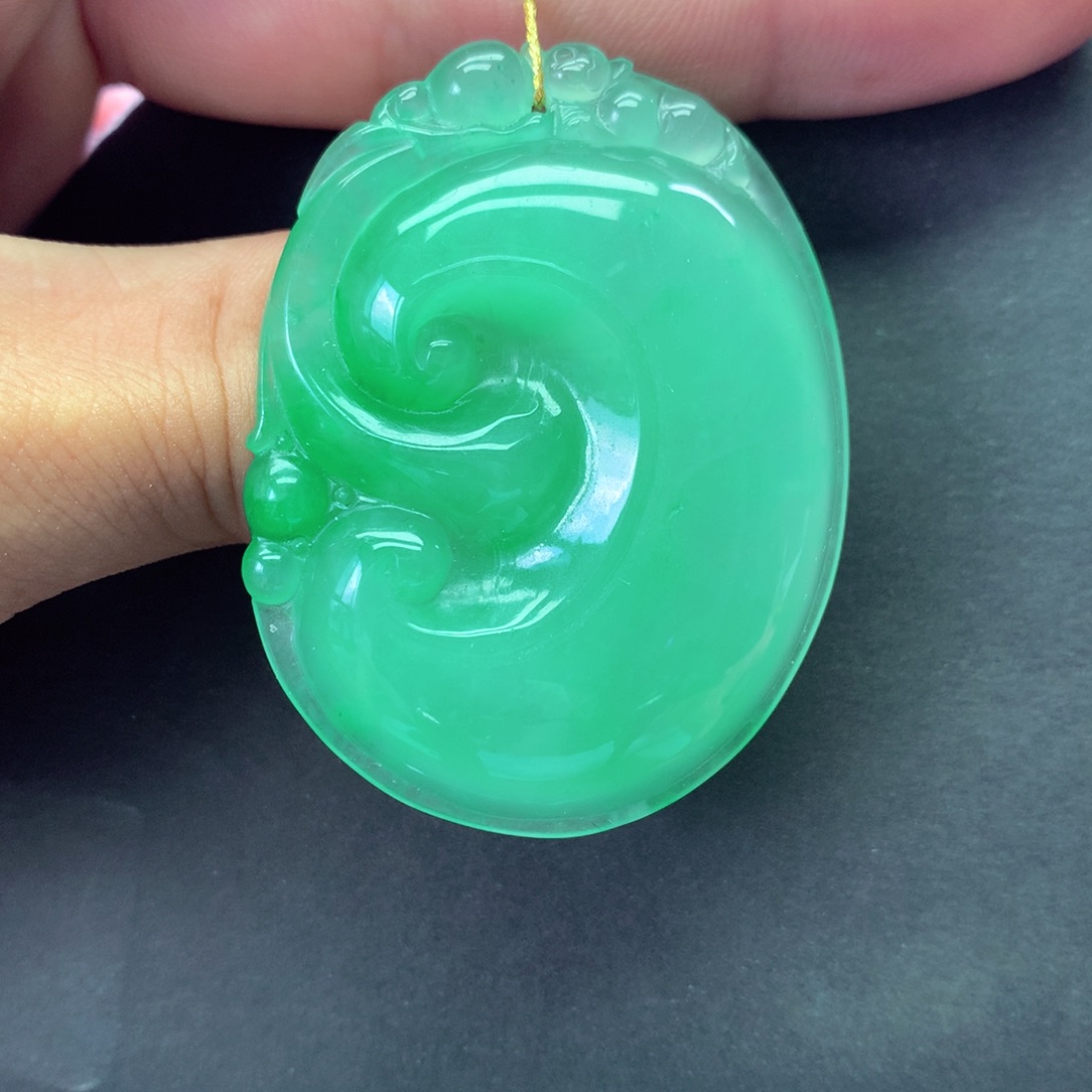 颈饰未镶嵌石英质玉