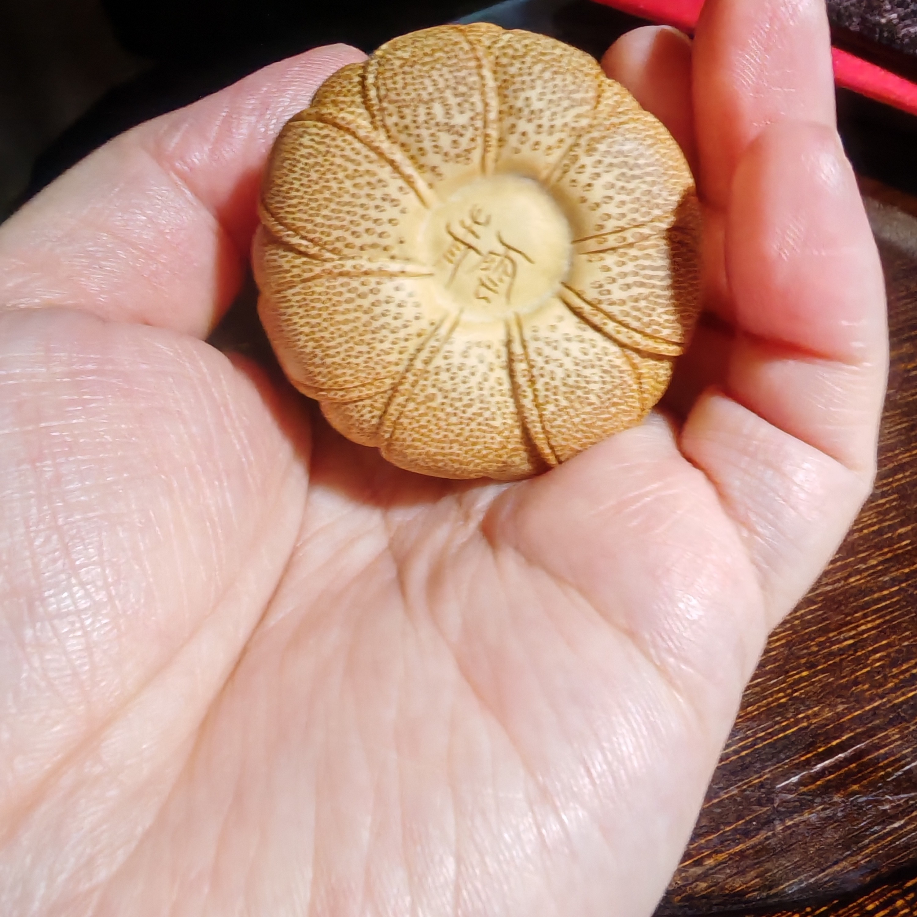 竹根雕精工龙蛋宝宝可爱款手把件