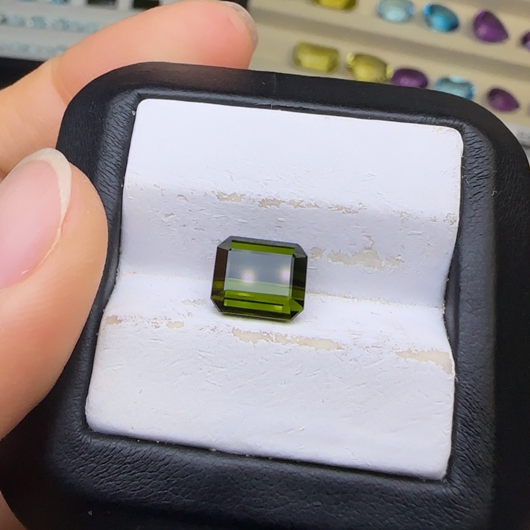 碧玺珠宝半成品未镶嵌天然3.43克拉