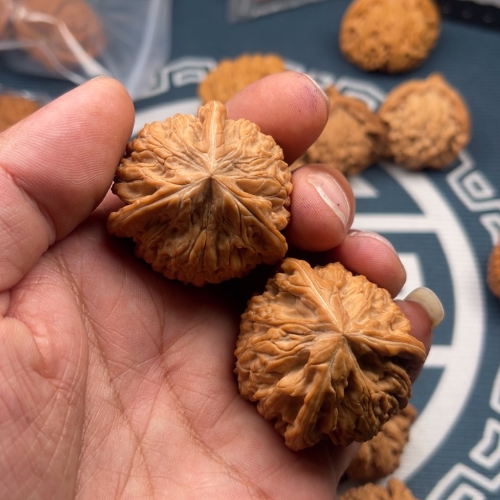 文玩核桃吊坠?*甜三棱