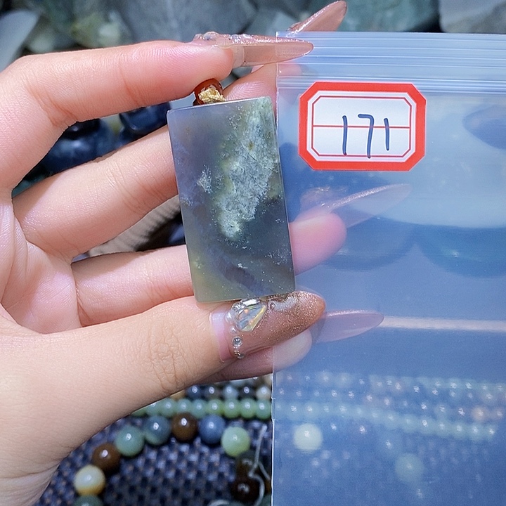 和田玉和田玉边角料随机发未镶嵌