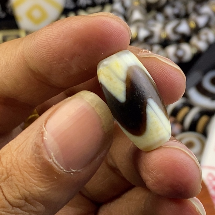 只买单纯的吊坠，没带链子，属的性质。