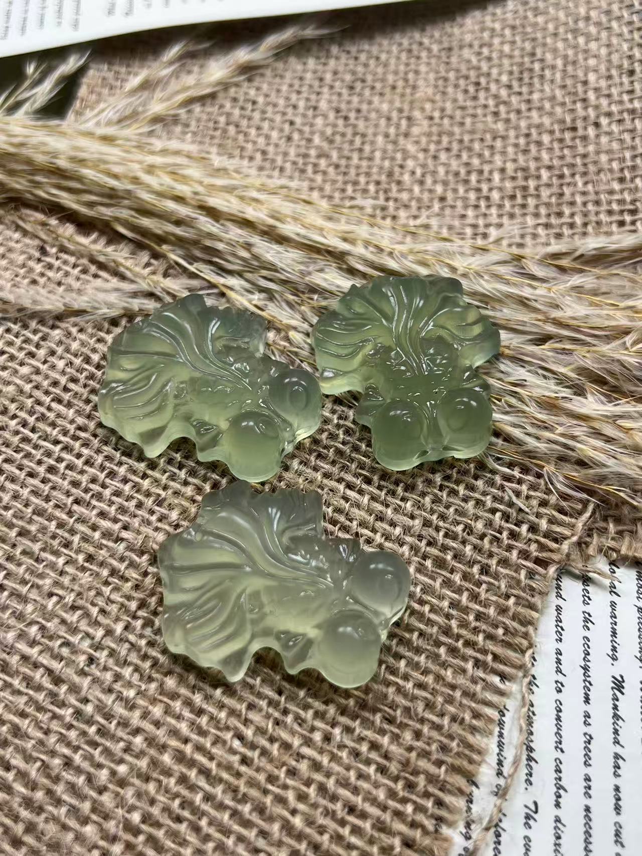 天然岫玉冰料精雕金鱼年年有余吊坠多样性发货直播可选颜色