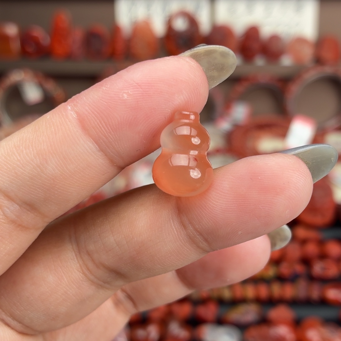 南红玛瑙未镶嵌颈饰小胖葫芦