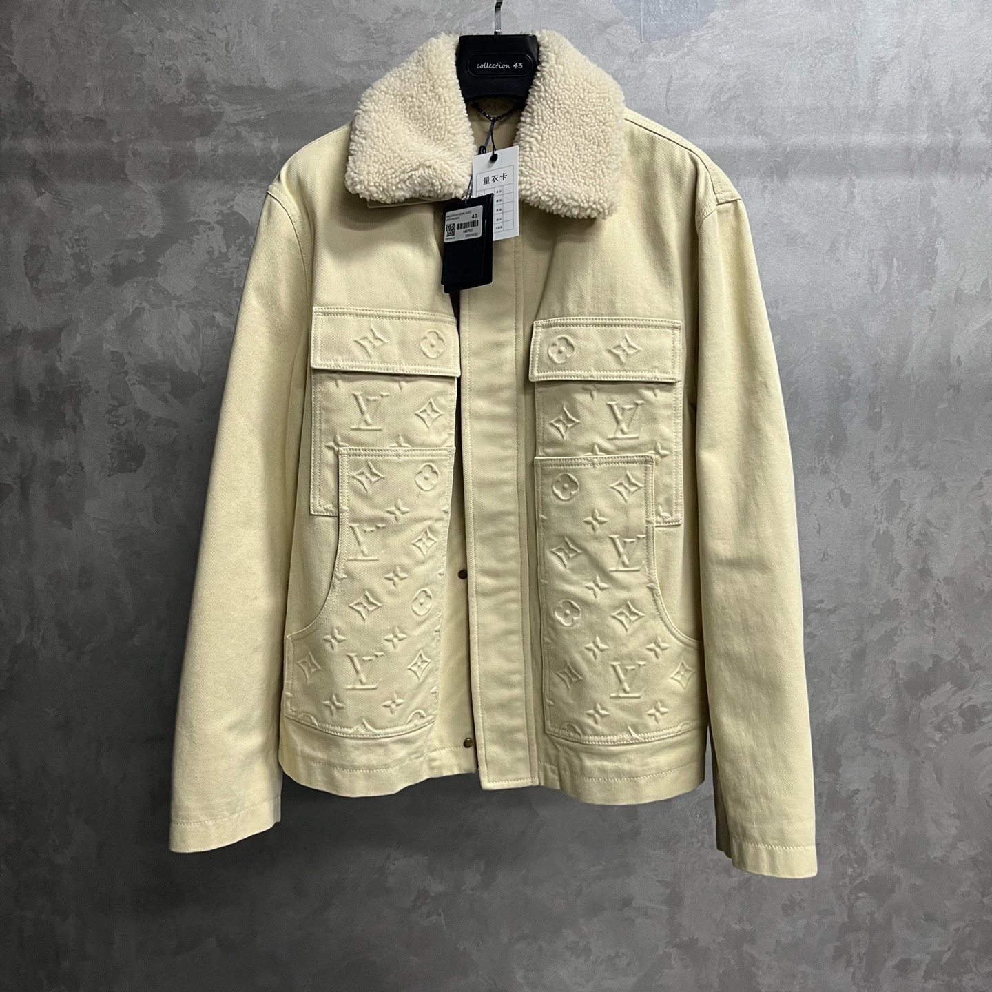 未使用 LouisVuitton/路易威登 米白色纯色毛领大口袋夹克/48