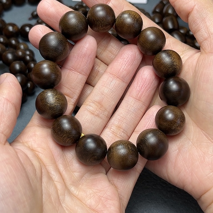 沉香手串用****人白棋玉化