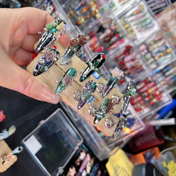 云雾-纯手工定制雕花手雕气质穿戴甲手绘美甲甲片