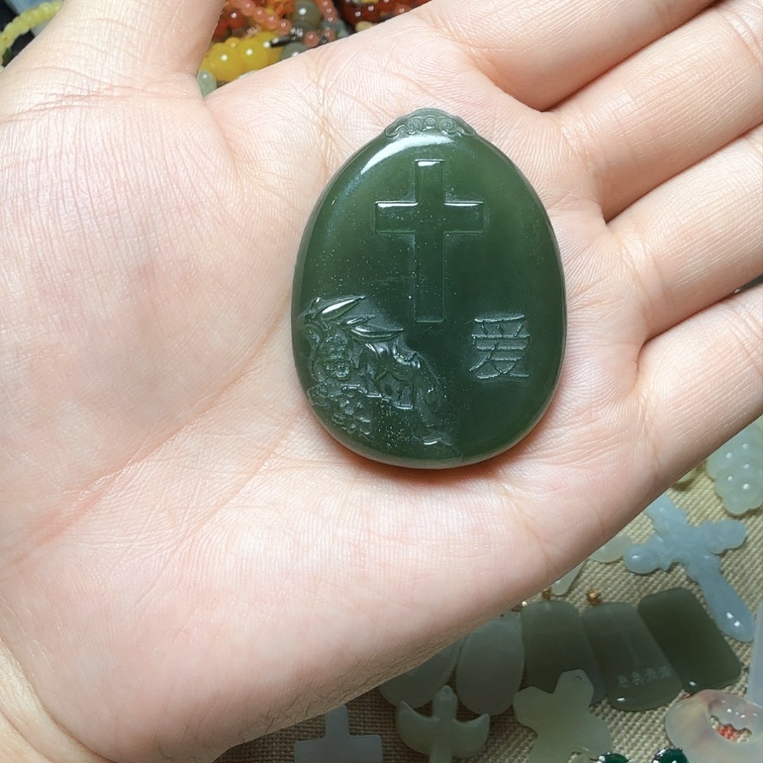 和田玉颈饰未镶嵌