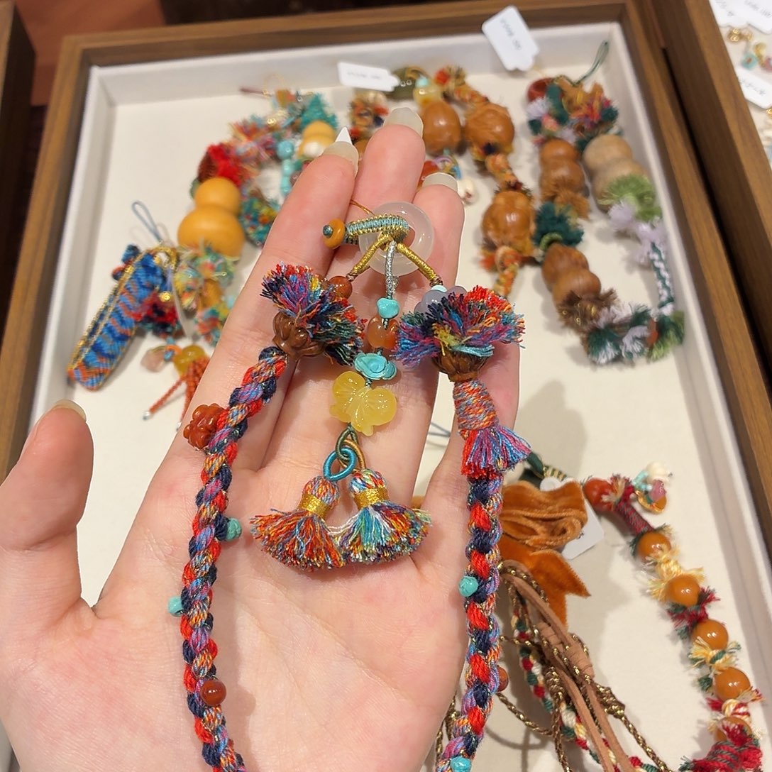 手工制作漂亮手机链