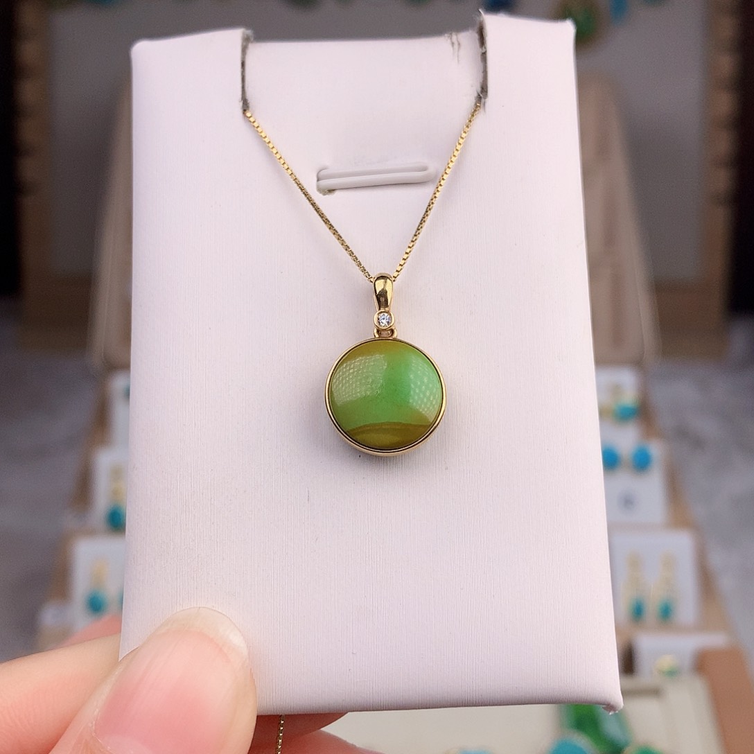 绿松石颈饰18K金镶嵌