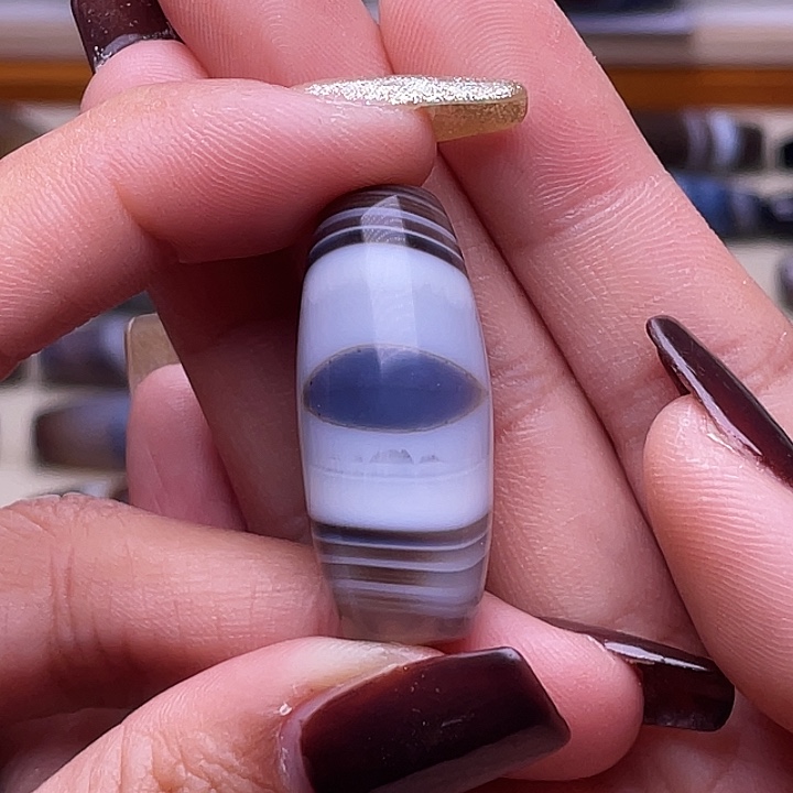 悉***多玛瑙/玉髓未镶嵌颈饰