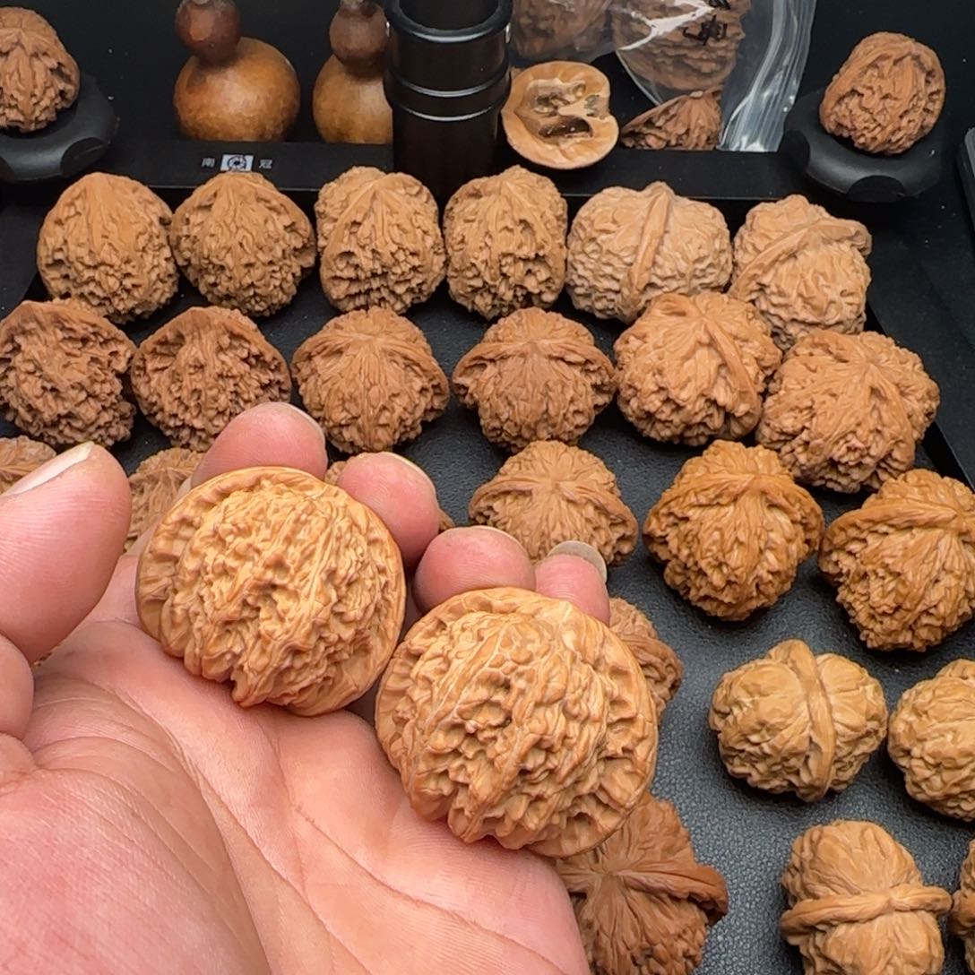 41尺白狮子微磕尖